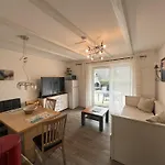 Haus 23 Seeblick Eg Rechts דירה *